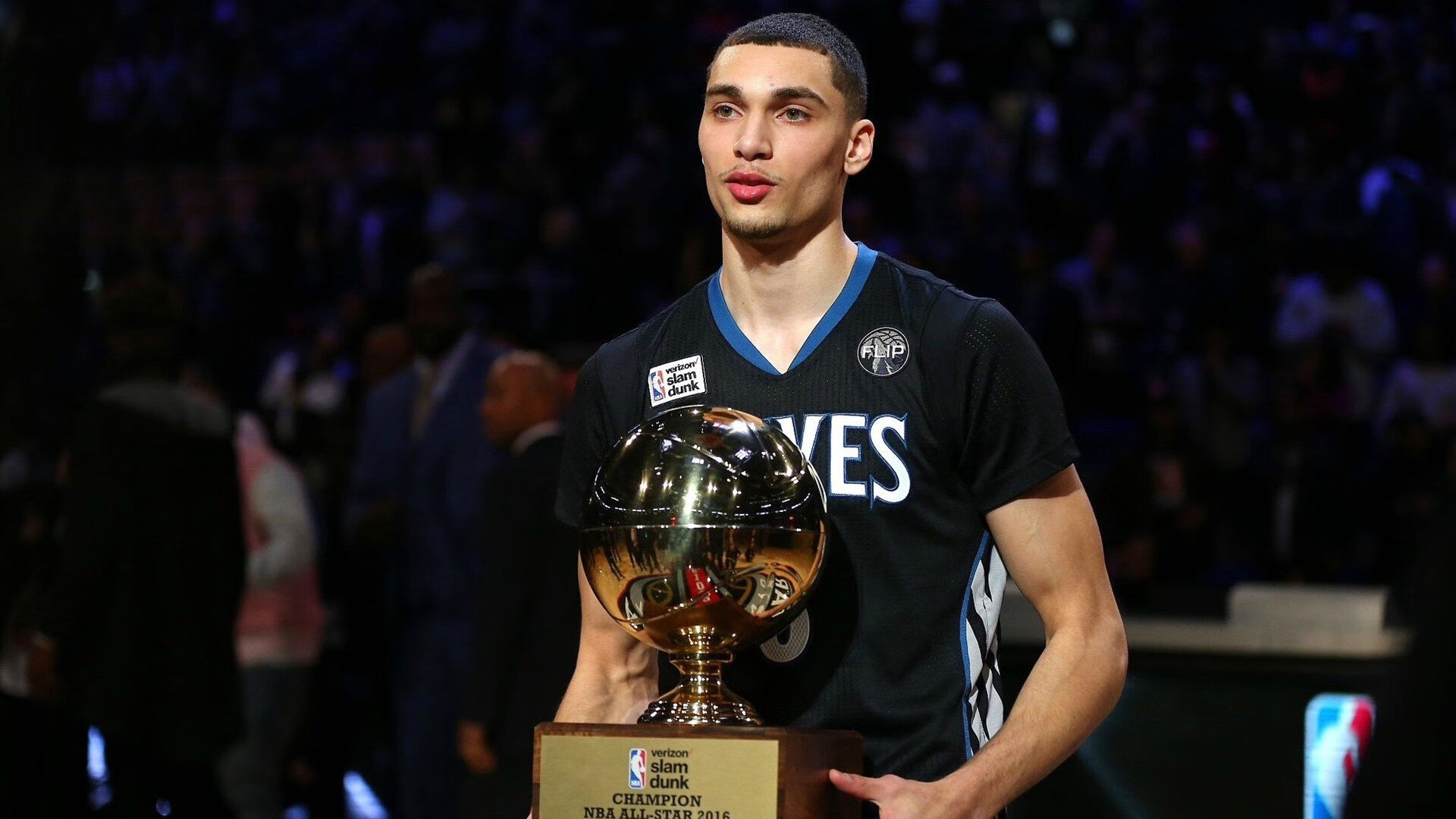 惊艳定胜：王强最后秒钟三分，点燃全场！